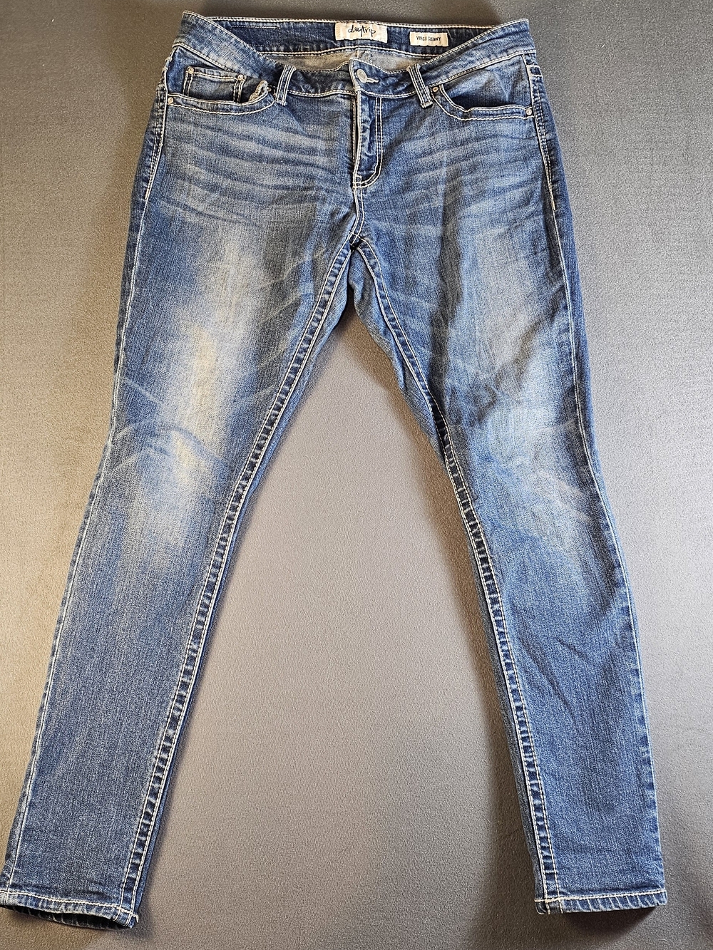 Daytrip Women's Skinny Jeans in Medium Blue Wash
